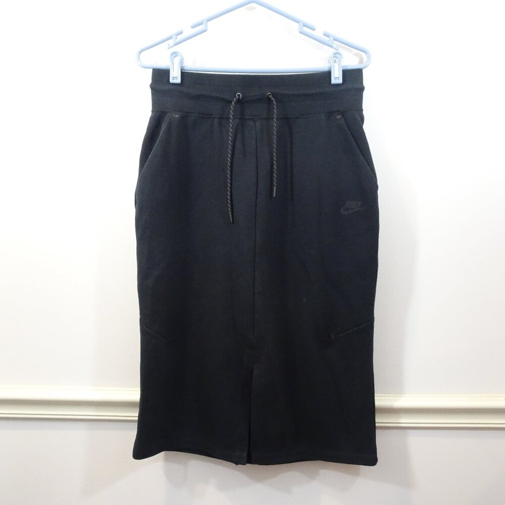 Nike Black Skirt Size M Athletic Pockets Sweatshirt Drawstring Waist Modest Comf